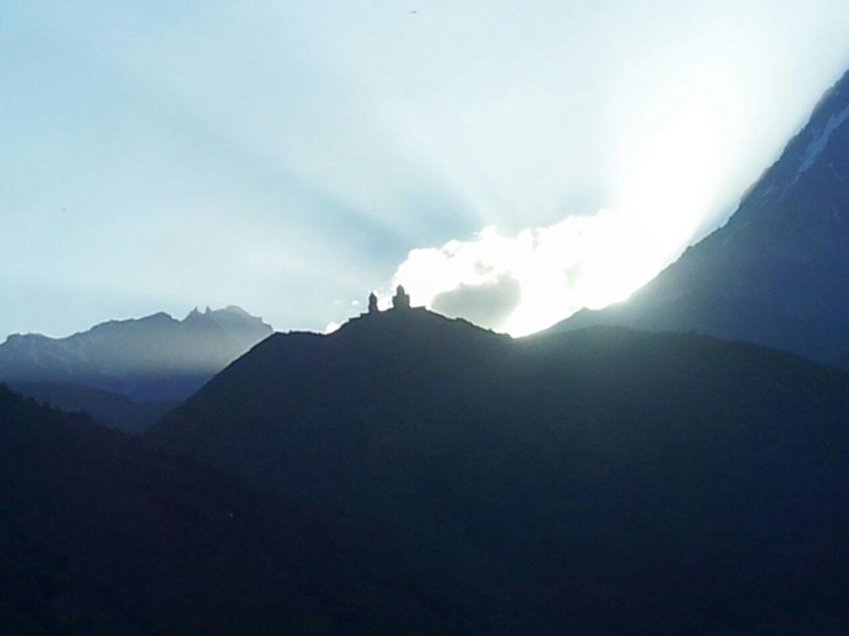 Nino Khetaguri Guest House Kazbegi Ngoại thất bức ảnh
