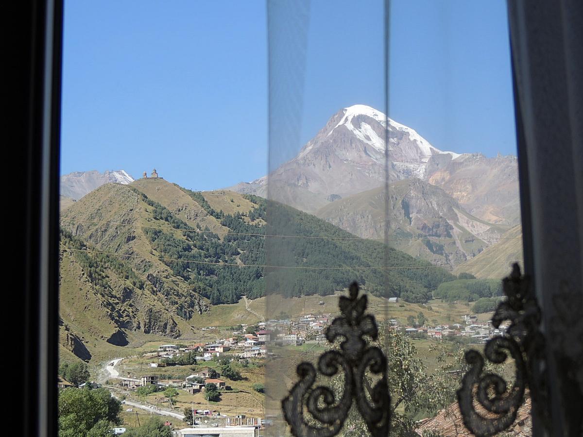 Nino Khetaguri Guest House Kazbegi Ngoại thất bức ảnh