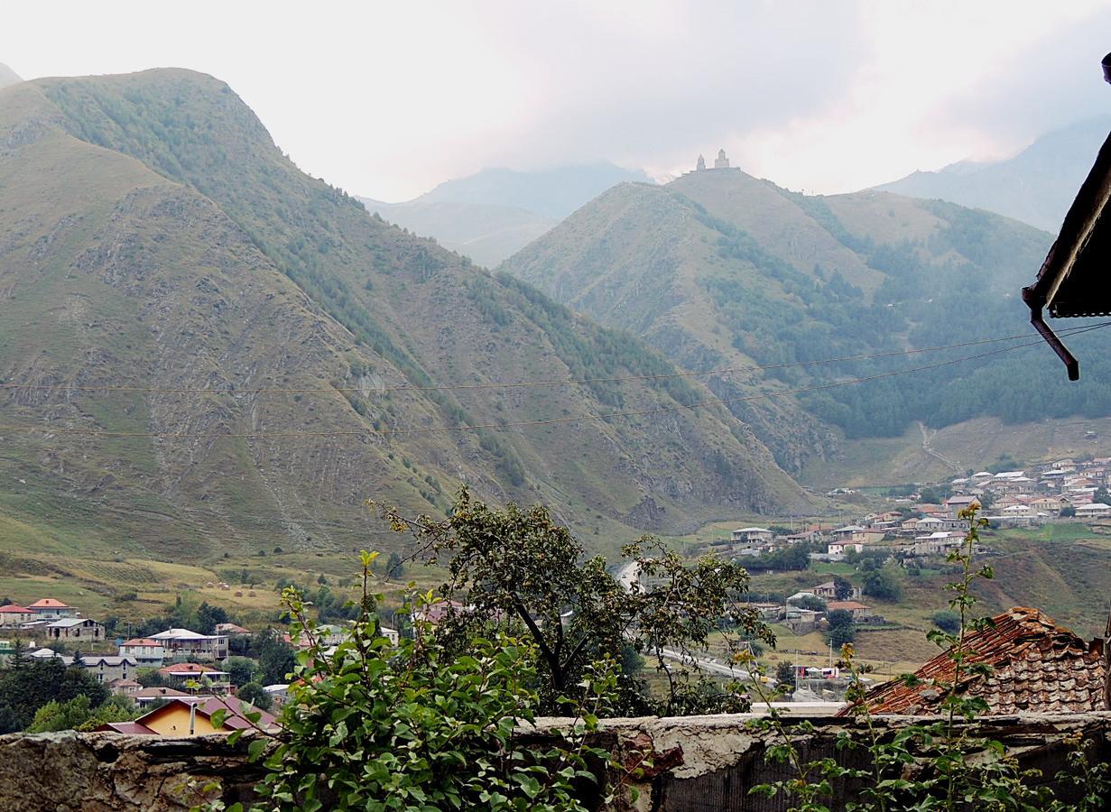 Nino Khetaguri Guest House Kazbegi Ngoại thất bức ảnh